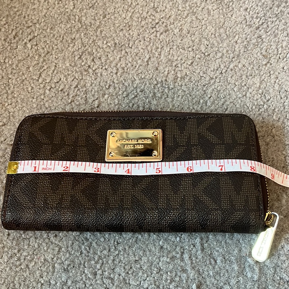Michael Kors Continental Jet Set Wallet - Picture 12 of 12
